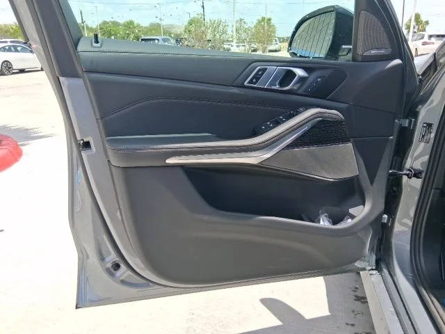 New 2026 Skyscraper Grey Metallic BMW sDrive40i image 13