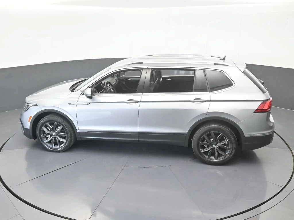 Used 2024 Silver Metallic Volkswagen 2.0T SE image 49