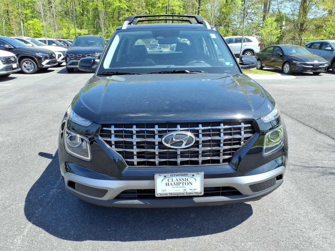 New 2026 Onyx Black Hyundai SEL image 2