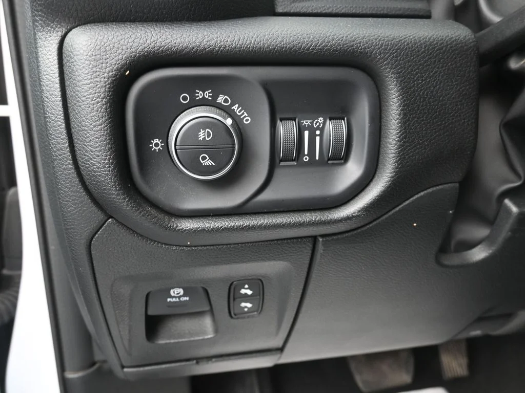2025 RAM Ram 1500 Pickup Laramie - Photo 15
