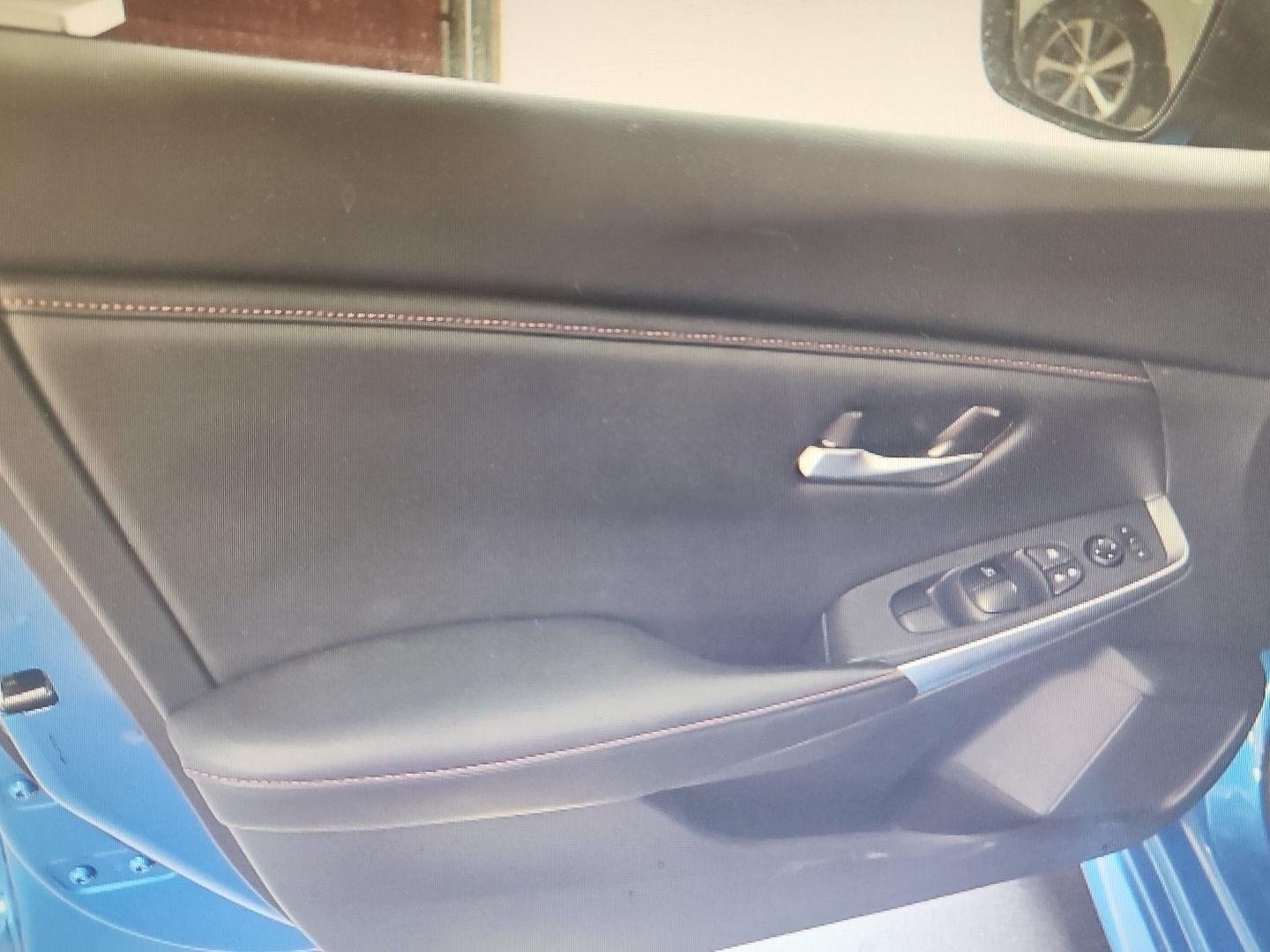 Used 2025 Electric Blue Metallic Nissan SR image 14