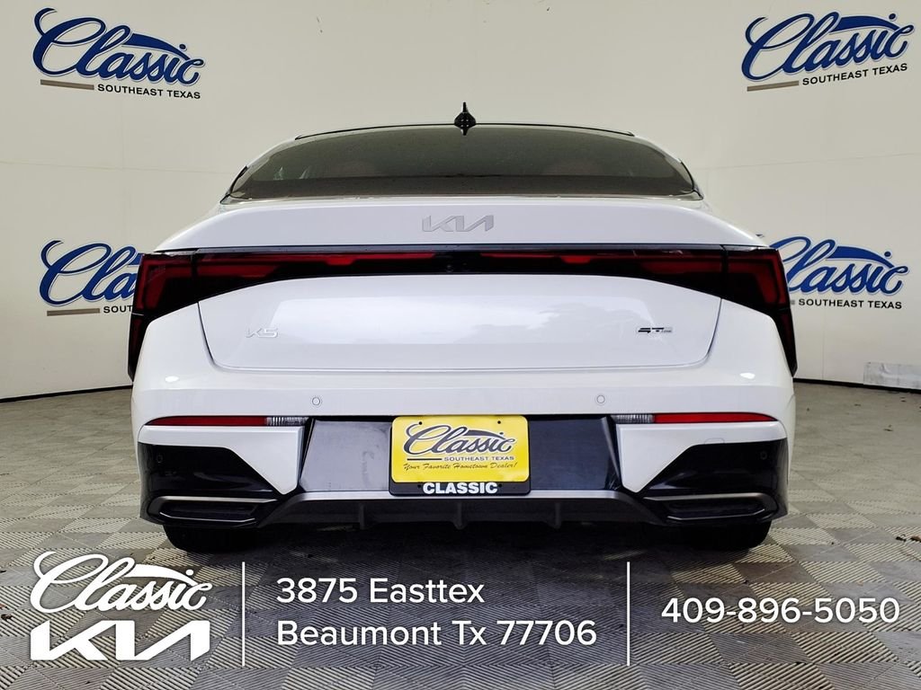 Used 2026 White Kia GT-Line image 4