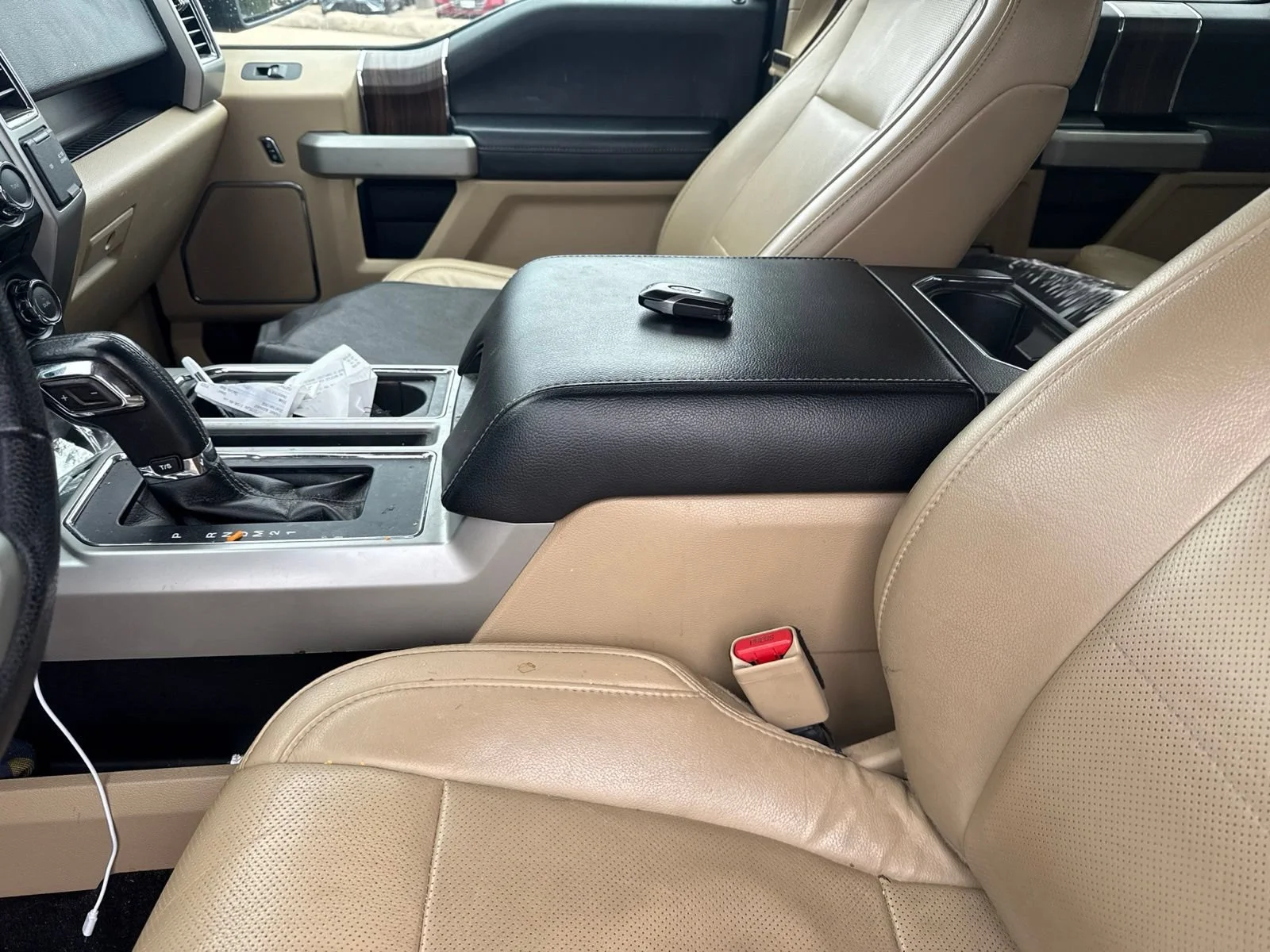Used 2016 Black Ford XLT image 16