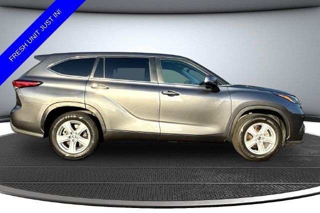 Used 2023 Gray Toyota LE image 4