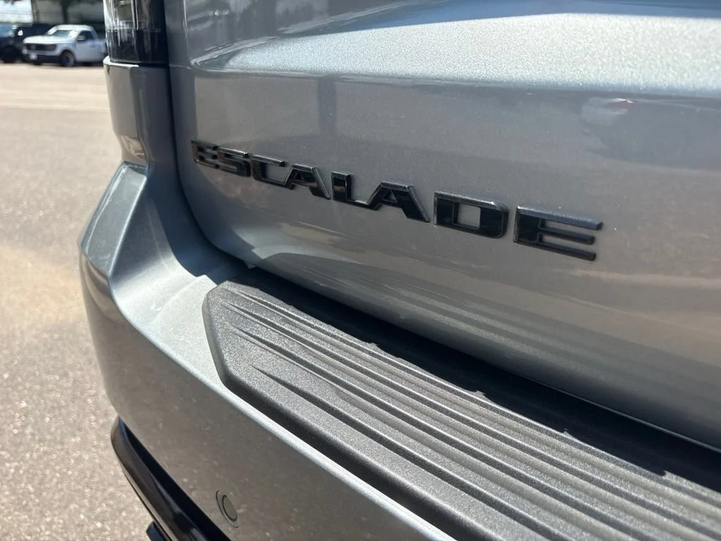 Used 2025 Argent Silver Metallic Cadillac Escalade-V image 11