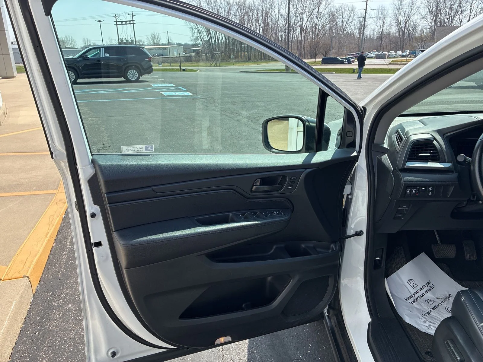 2024 Honda Odyssey EX-L - Photo 18
