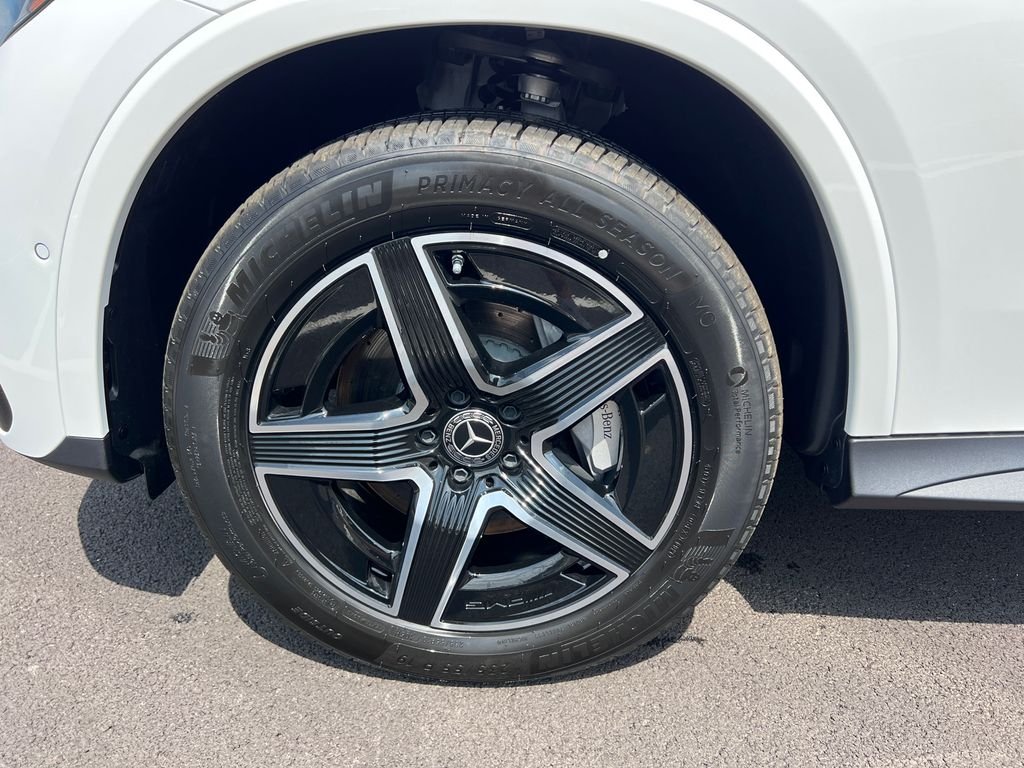 New 2026 Polar White Mercedes-Benz GLC 300 image 33