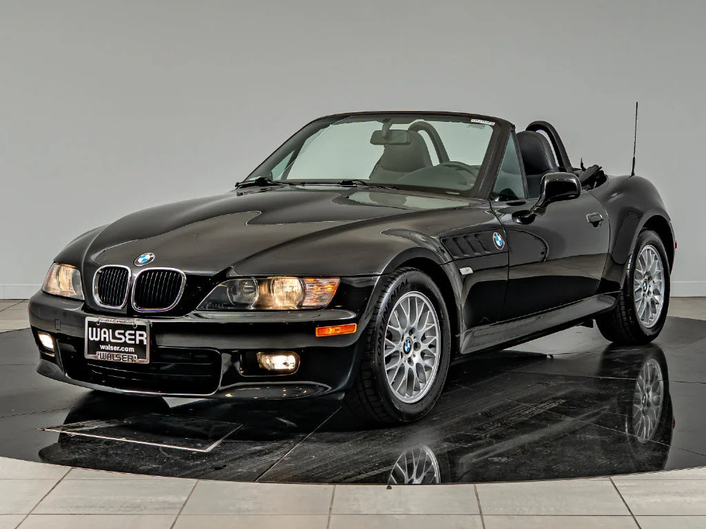 Used 2001 Jet Black BMW 2.5i image 2