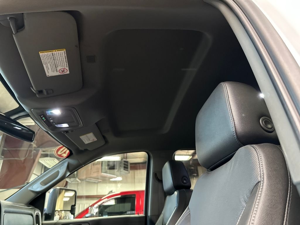 Used 2020 White GMC SLT image 13