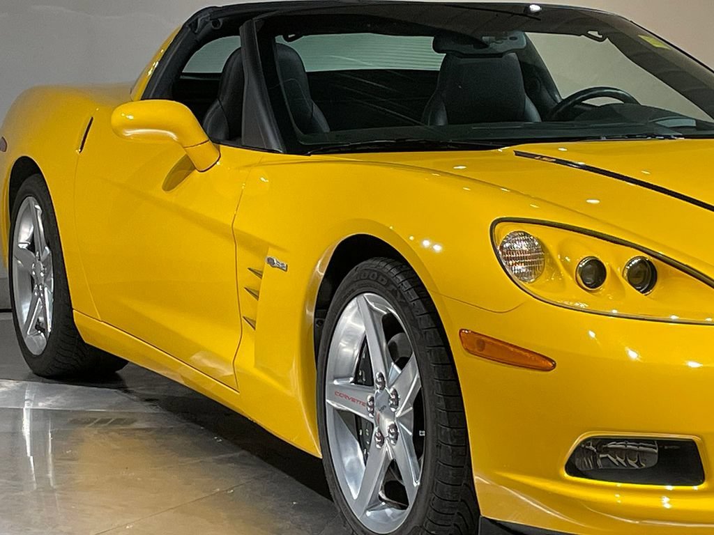 Used 2005 Millenium Yellow Chevrolet BASE image 19