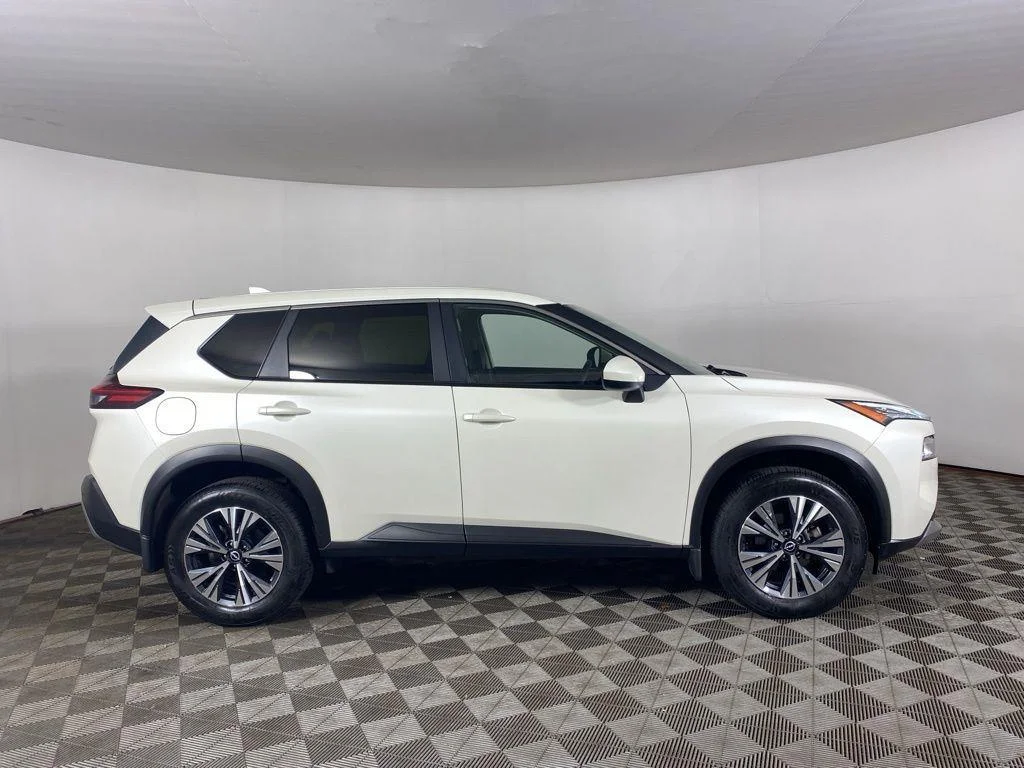 Used 2023 Pearl White Nissan SV image 16