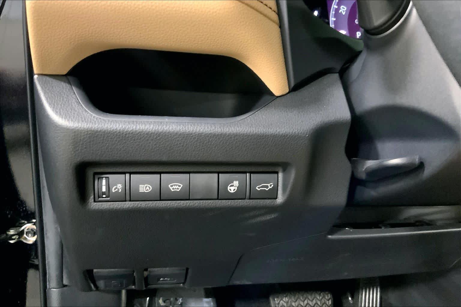 Used 2023 Midnight Black Metallic Toyota XLE Premium image 35