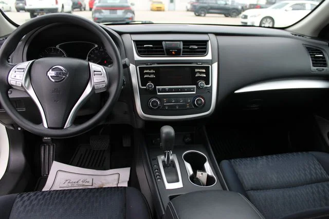 Used 2017 White Nissan 2.5 S image 20