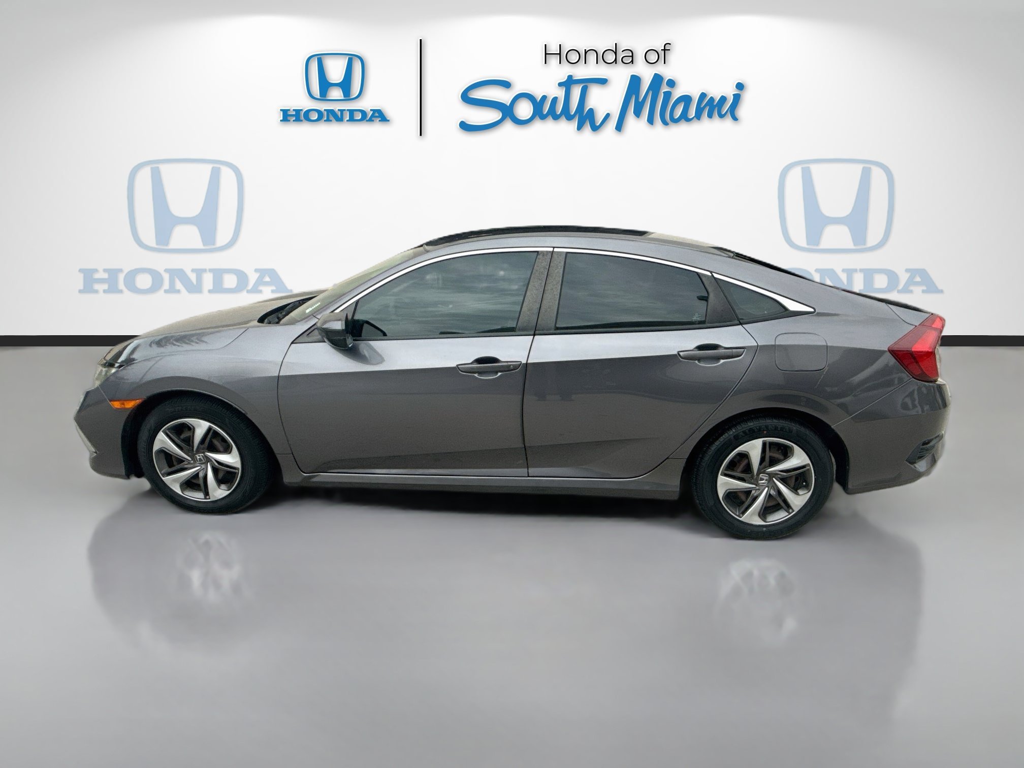 Used 2019 Modern Steel Metallic Honda LX image 4