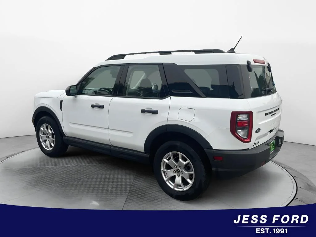 Used 2023 Oxford White Ford BASE image 4