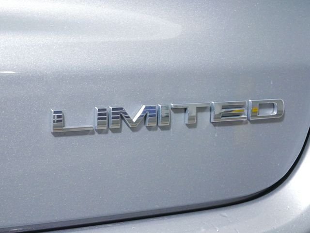 Certified Used 2023 Silver Jeep Limited image 9
