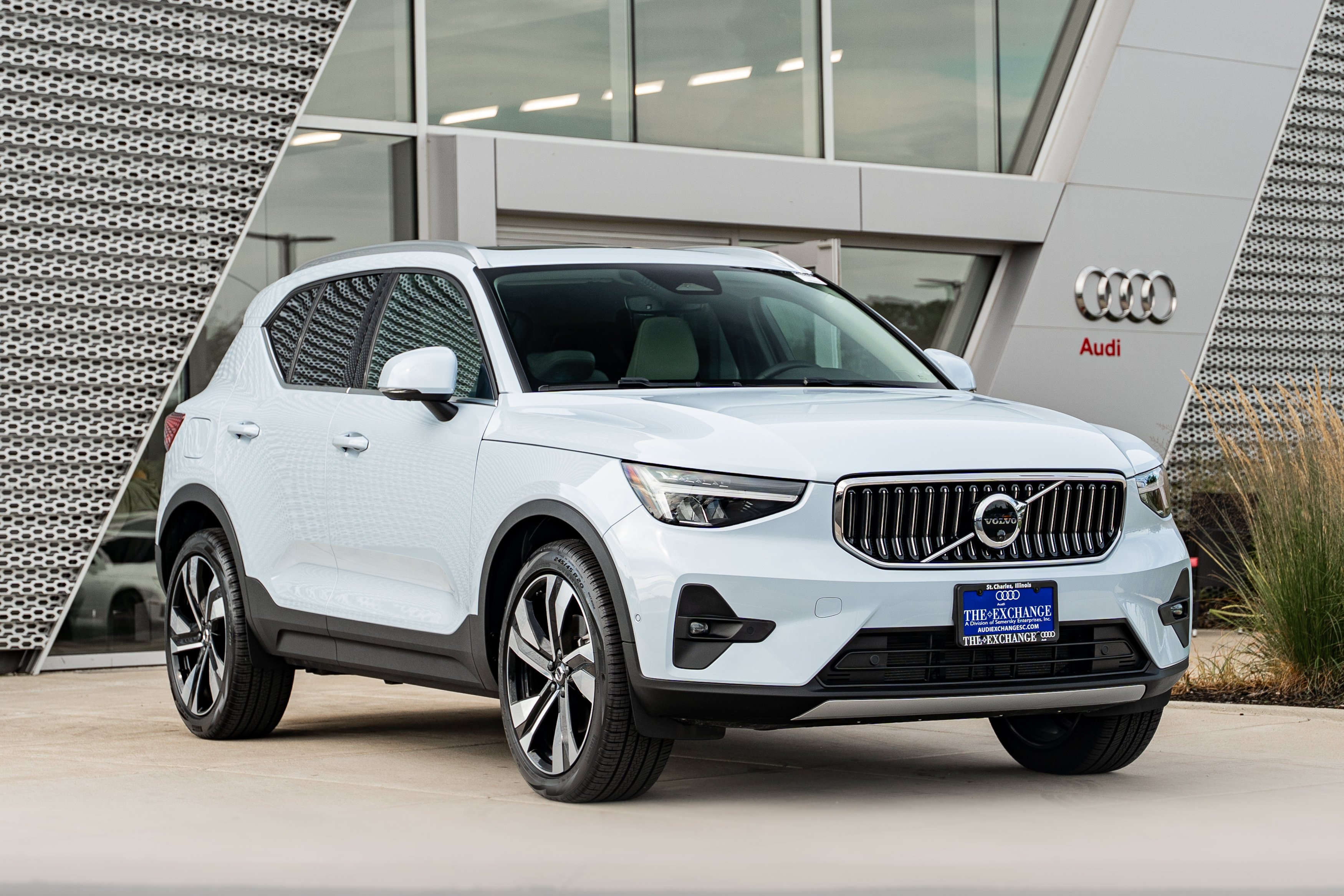 2024 Volvo XC40