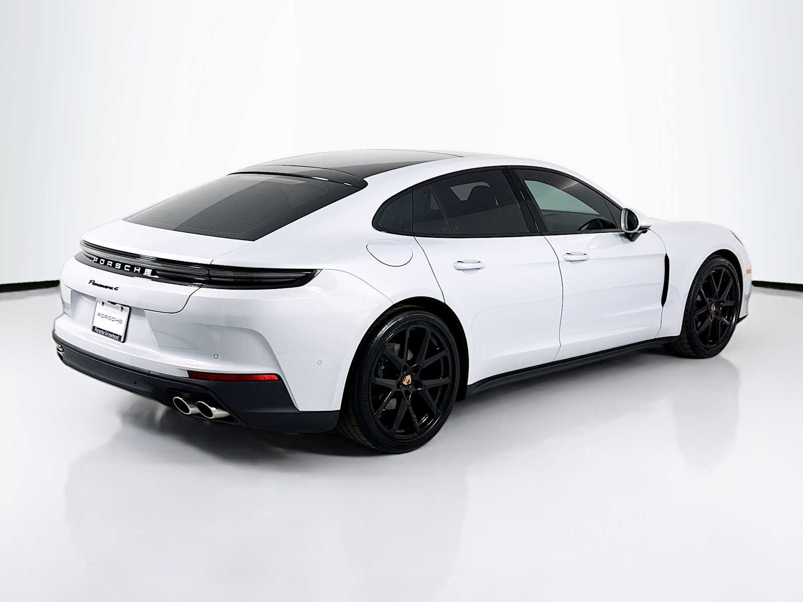2026 Porsche Panamera Base - Photo 9