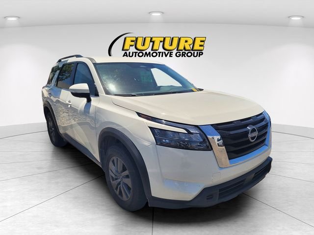 Used 2025 White Nissan SV image 1
