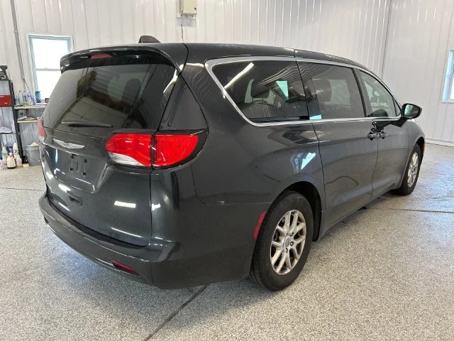 Used 2022 Black Chrysler LX image 5