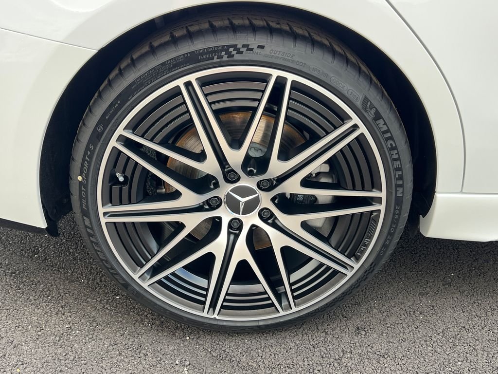 New 2026 MANUFAKTUR Moonlight White Metallic Mercedes-Benz AMG® C 43 4MATIC Sedan image 35