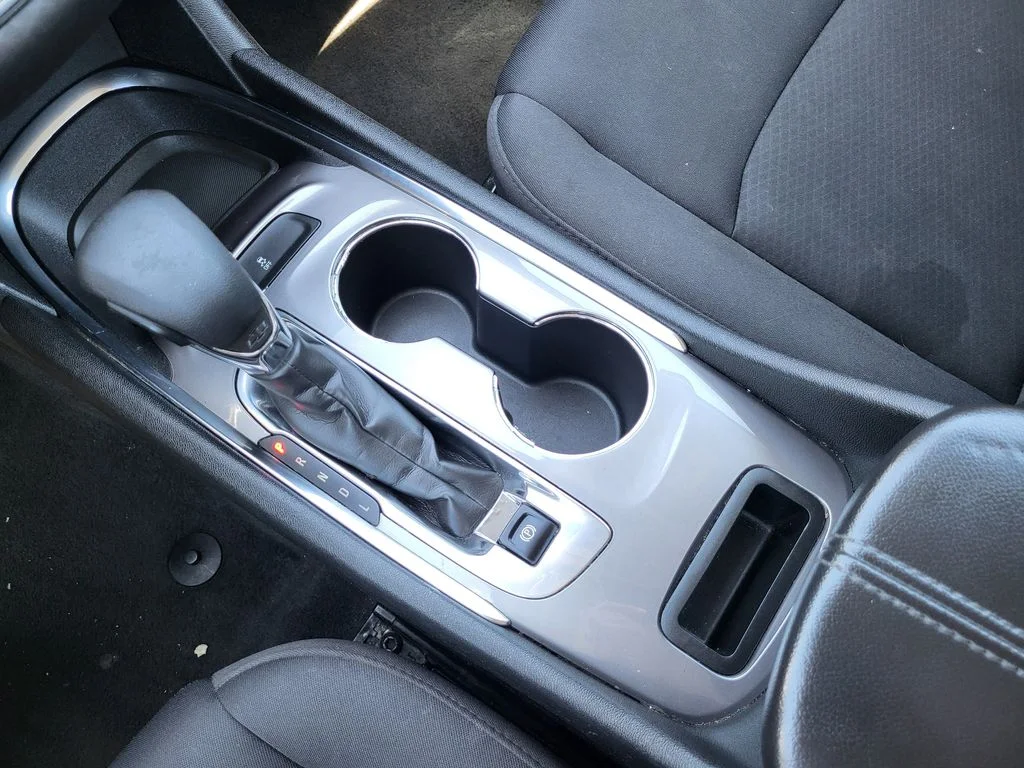 Used 2022 Northsky Blue Metallic Chevrolet LT image 16