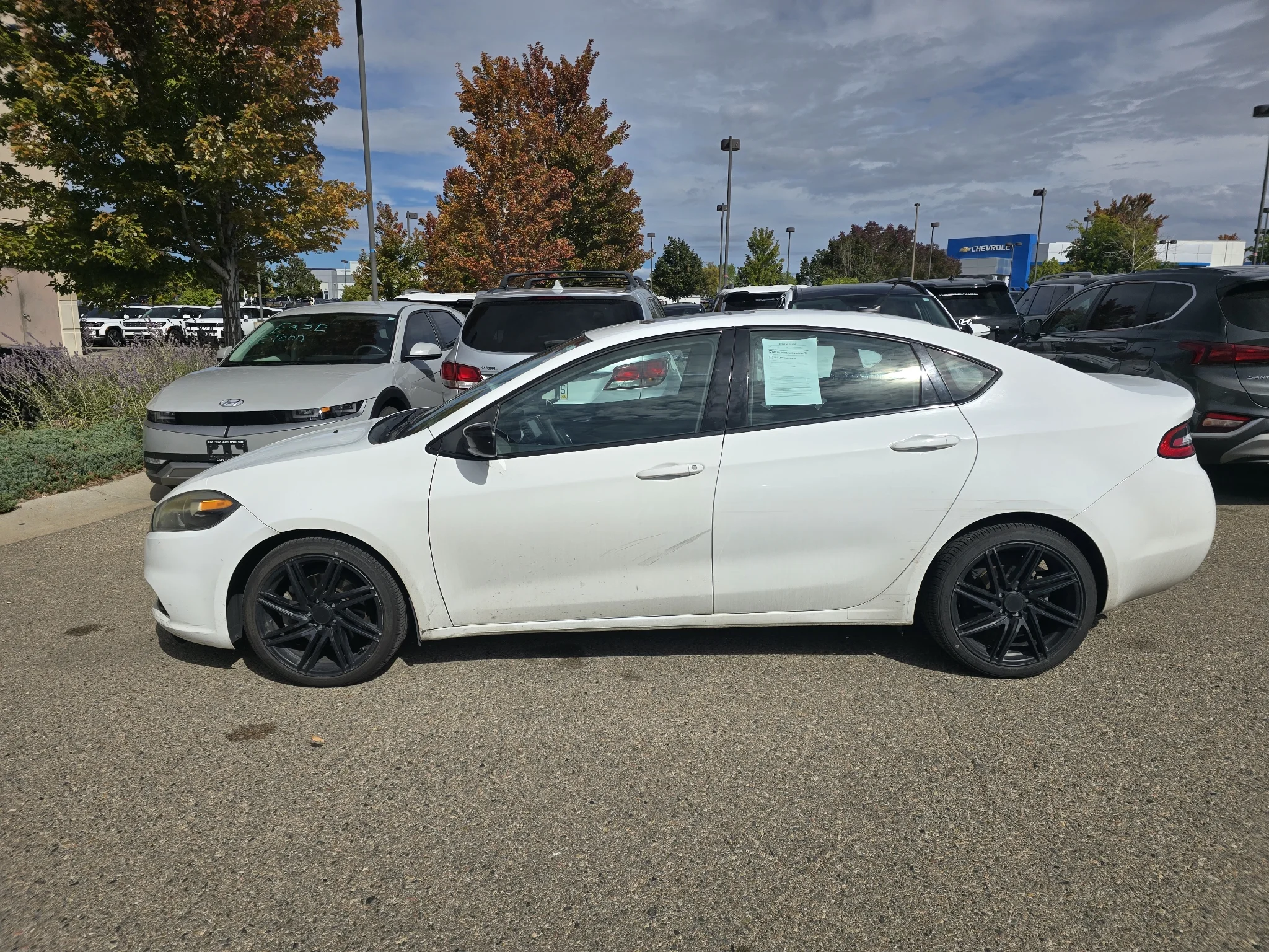 Used 2015 Bright White Clearcoat Dodge SXT image 2