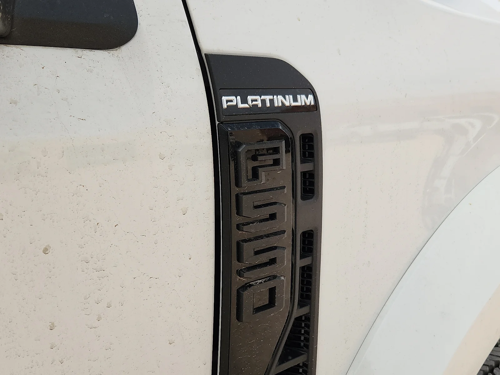 New 2027 Star White Metallic Tri-Coat Ford Platinum image 10