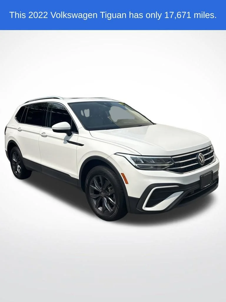 Used 2022  Volkswagen 2.0T SE image 1