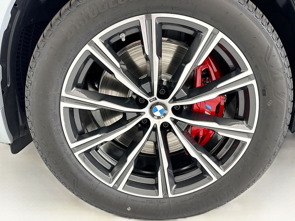 New 2026 Gray Metallic BMW xDrive40i image 29
