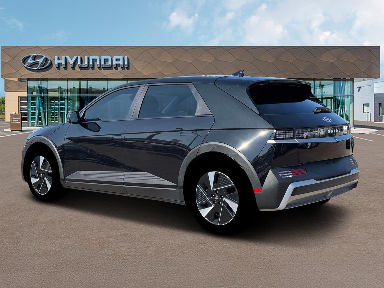 New 2026 Abyss Black Hyundai SE image 4