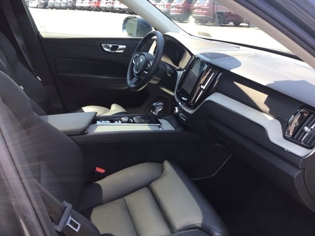Used 2020 Denim Blue Metallic Volvo T6 Inscription image 11