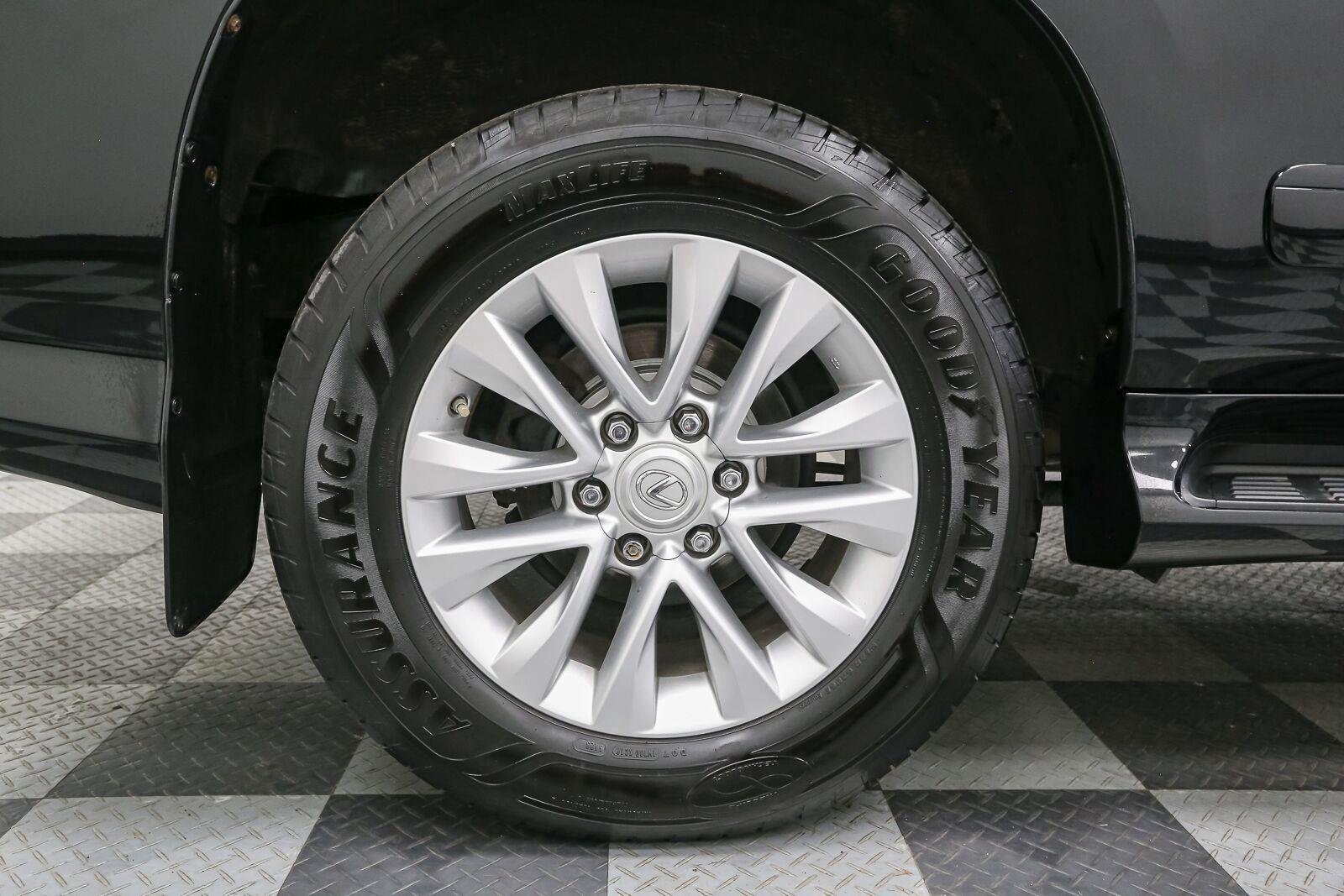 Used 2019 Black Onyx Lexus GX 460 Premium image 15