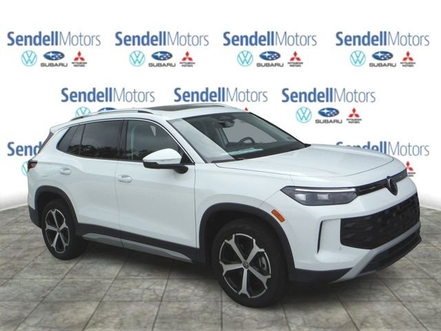 Used 2026 White Volkswagen SE image 1