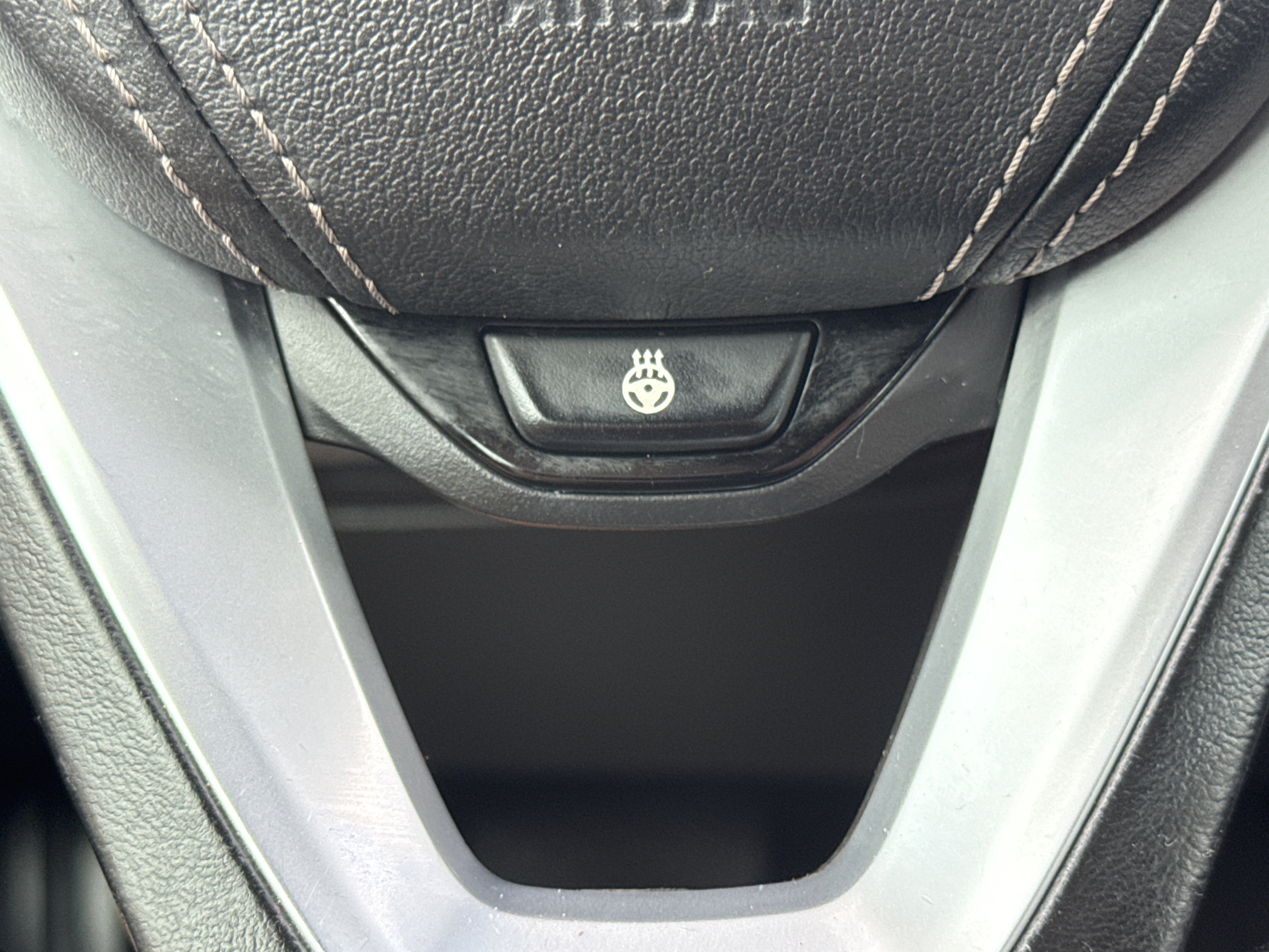 Used 2018 Black Sapphire Metallic BMW  image 20