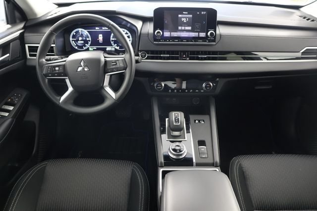 Used 2025 Mitsubishi Outlander Plug-in Hybrid ES with VIN JA4T5UA95SZ001625 for sale in Johnston, RI