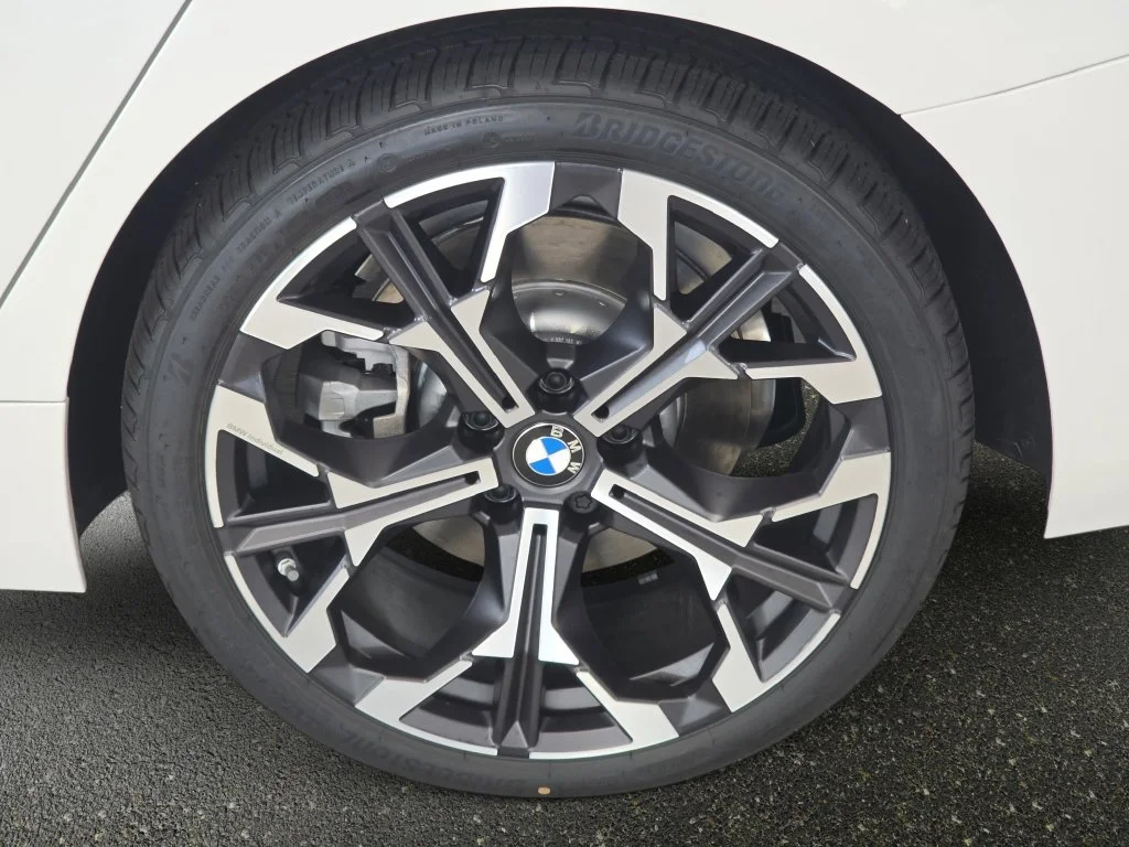 Used 2026 Alpine White BMW 330i image 17