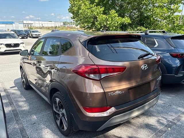 Used 2017 Beige Hyundai Sport image 5