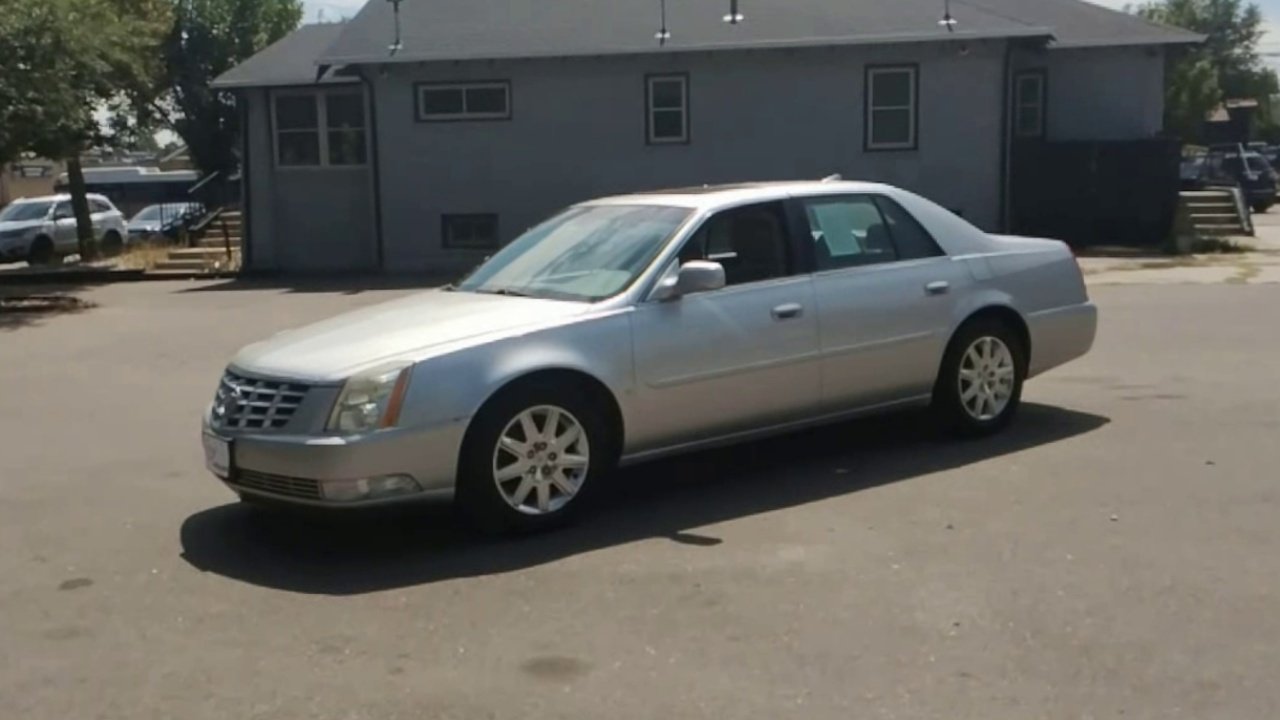 2009 Cadillac DTS photo 3