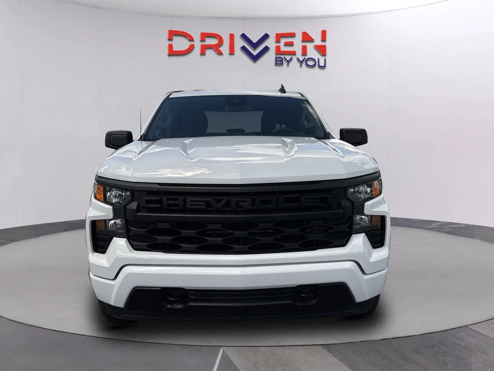 Used 2022 Summit White Chevrolet Custom image 9