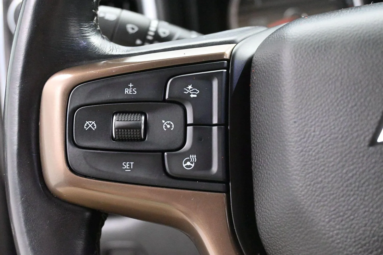 Used 2019 Satin Steel Metallic Chevrolet High Country image 18