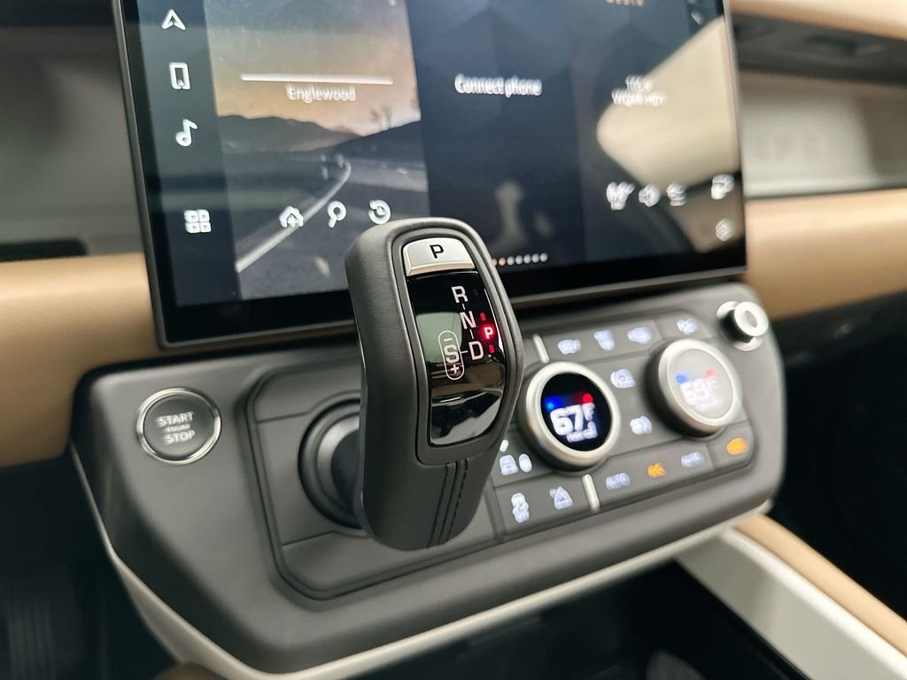 New 2026 Woolstone Green Land Rover X-Dynamic SE image 20