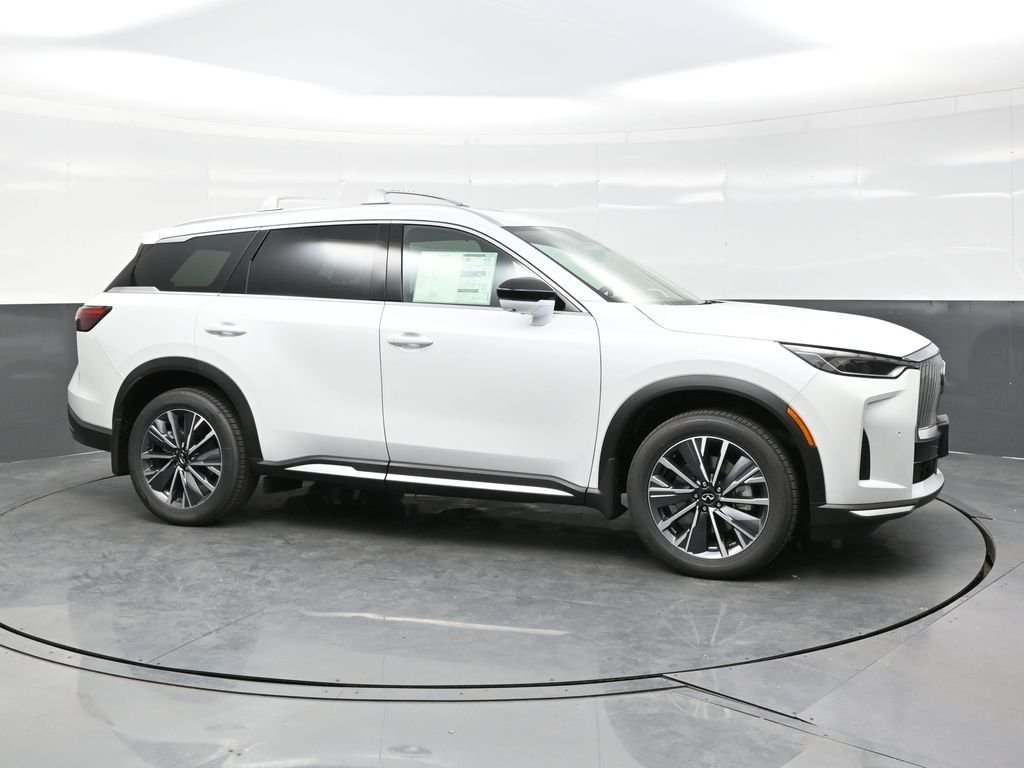 Used 2026 White INFINITI LUXE image 8