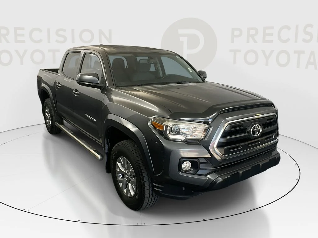 2017 Toyota Tacoma SR5 Double Cab 4x2 V6 Auto Short Bed's photo