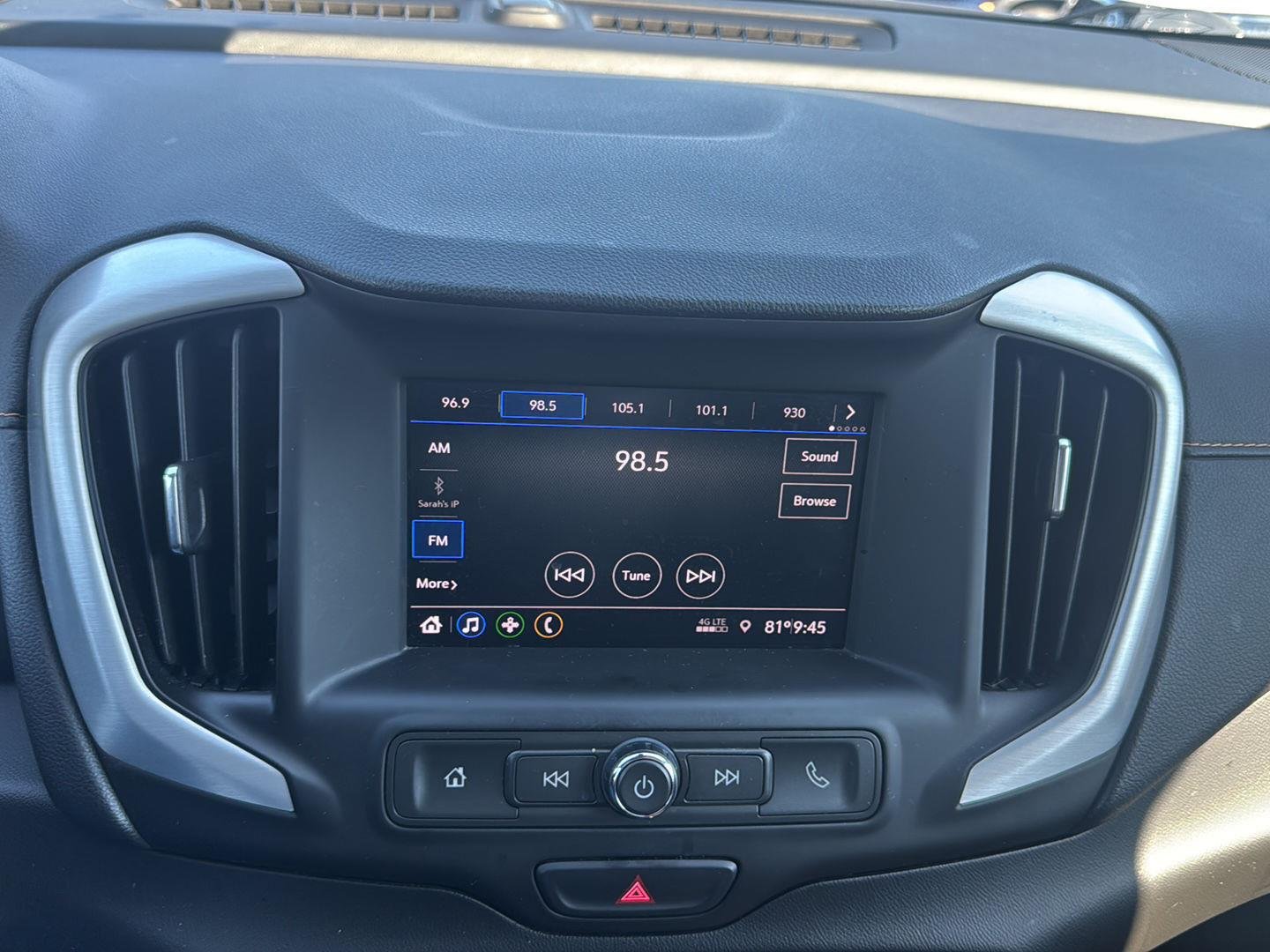 Used 2020 Smokey Quartz Metallic GMC SLE image 16