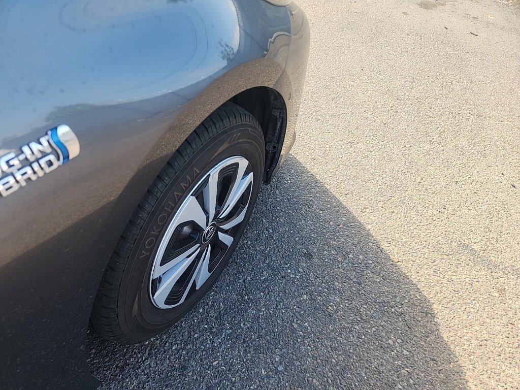 Used 2019 Magnetic Gray Metallic Toyota Advanced image 15