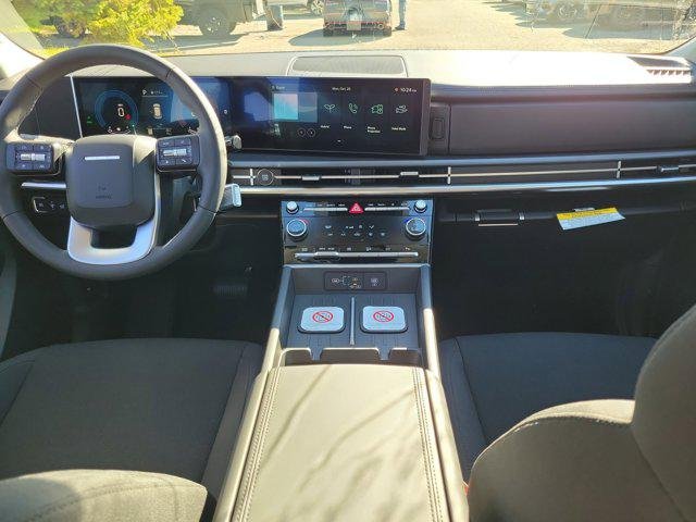 New 2026 Phantom Black Hyundai SE image 9