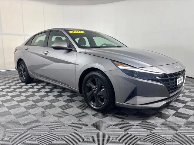 Used 2023 Gray Hyundai SEL image 28