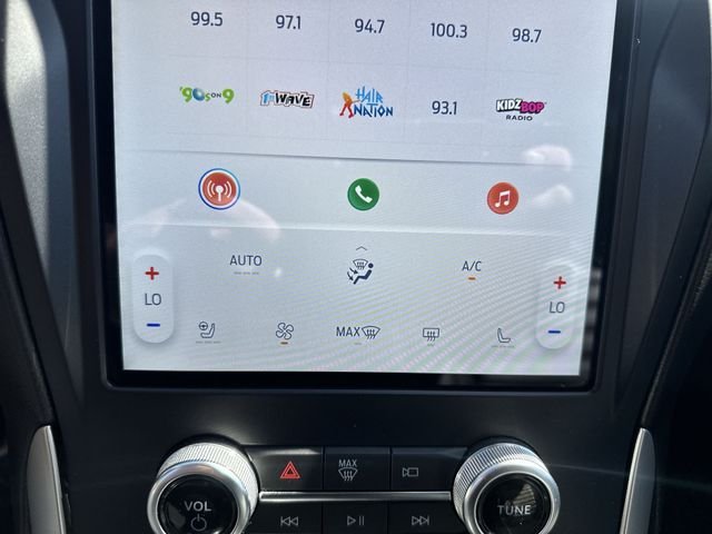 Used 2024 Black Ford SEL image 19