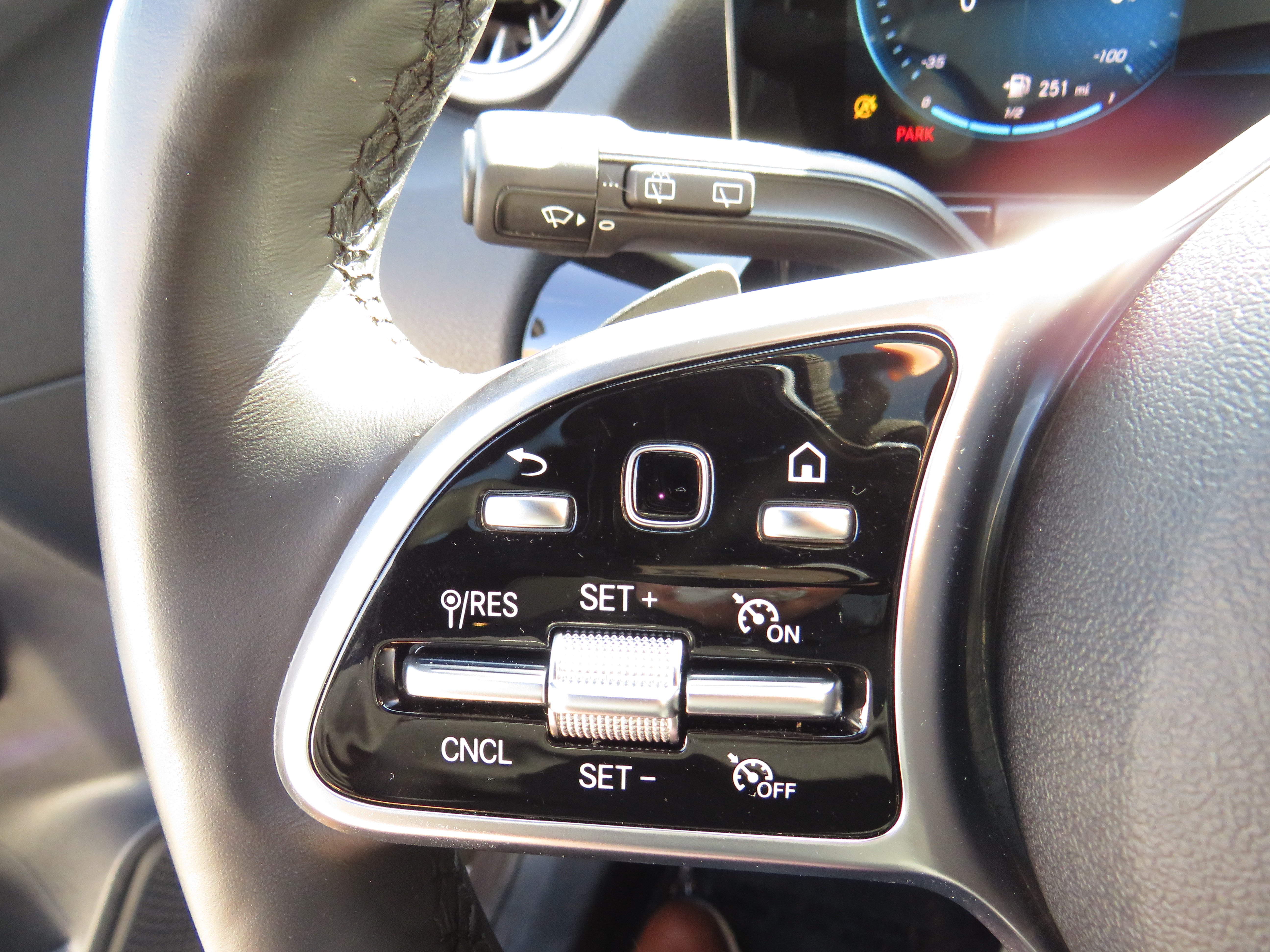 Certified Used 2022 Mountain Grey Metallic Mercedes-Benz GLA 250 4MATIC® image 11